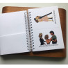 bolsillo interior extra y postales recortables